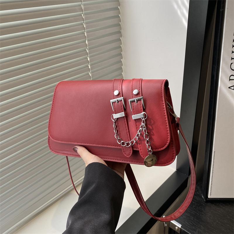 

New women s bag trendy belt decoration high-end fashion commuter women s shoulder messenger bag красный
