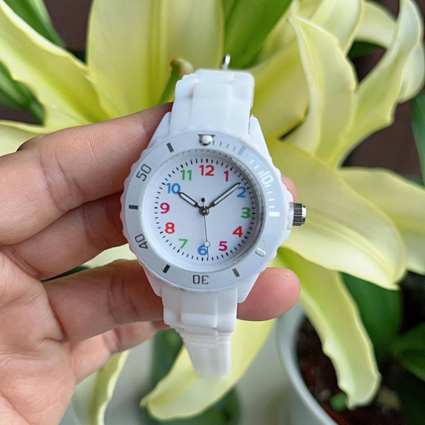 

Студенческие кварцевые женские цифровые часы конфетного цвета, модные, повседневные белый