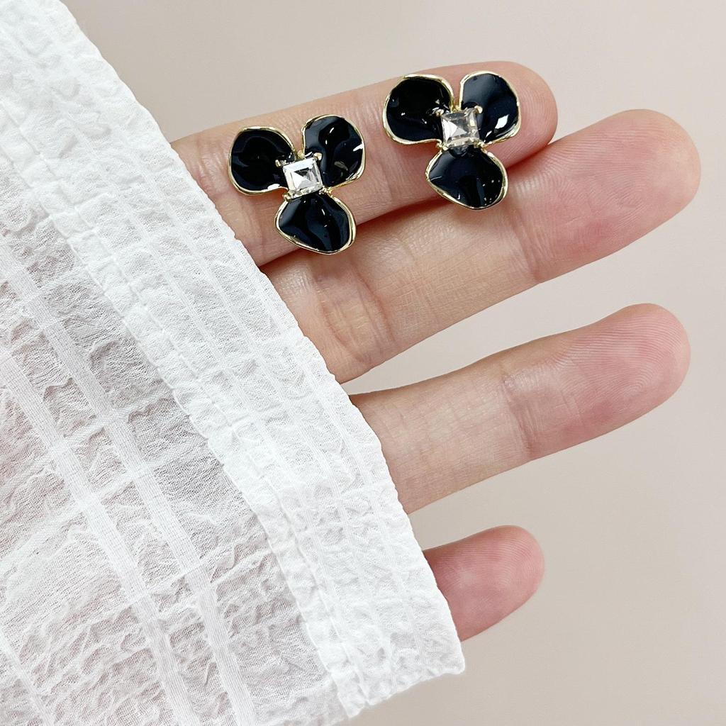 Kamelie Mückenspirale Halter Perlenblume Retro Ohrclips Ohrringe - Kein Piercing erforderlich