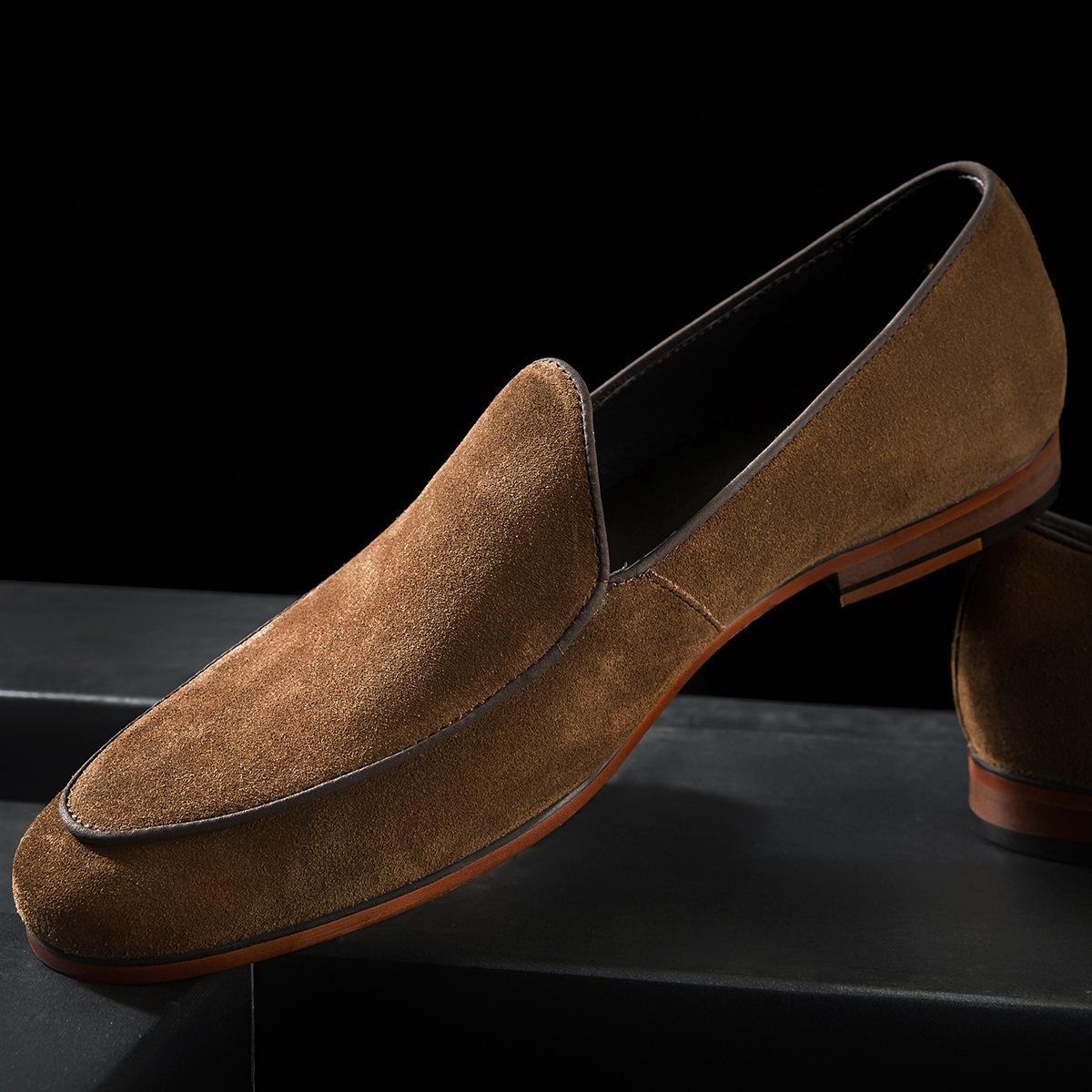 

Мужские лоферы кожаные туфли повседневные мужские туфли круглый носок коровья замша 44 темно-коричневого