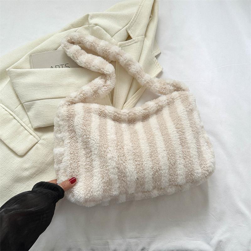 Trendy Soft Plush Shoulder Tote Bag For Women Ideal For Everyday Casual Use
