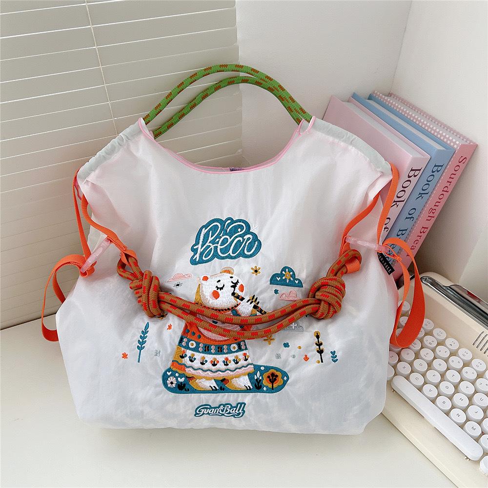 

Экологичная сумка для покупок Нежная вышивка водонепроницаемая нейлоновая сумка для покупок Портативная женская сумка через плечо Medium