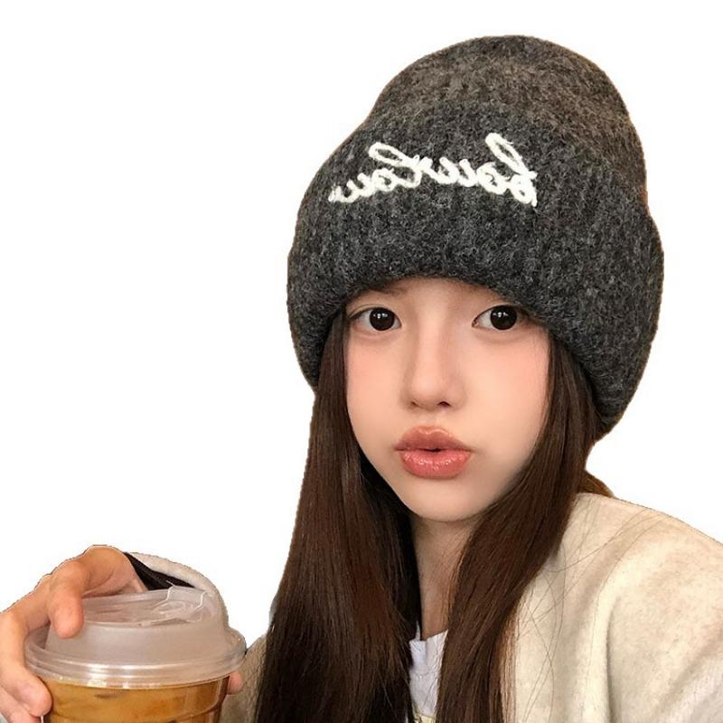 Winter hat women's fashion versatile atmosphere knitted wool hat showing small face plush warm bag head hat