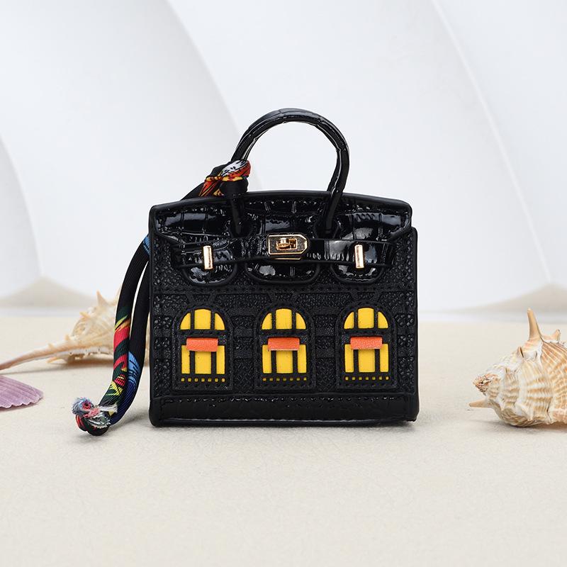 Stylish Mini House Keychain: Platinum Window Coin Purse & Earphone Holder