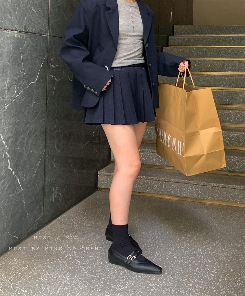 2025 Height increase retro round head shallow mouth single shoes women's new one-word with soft leather thick sole Mary Jane small leather shoes