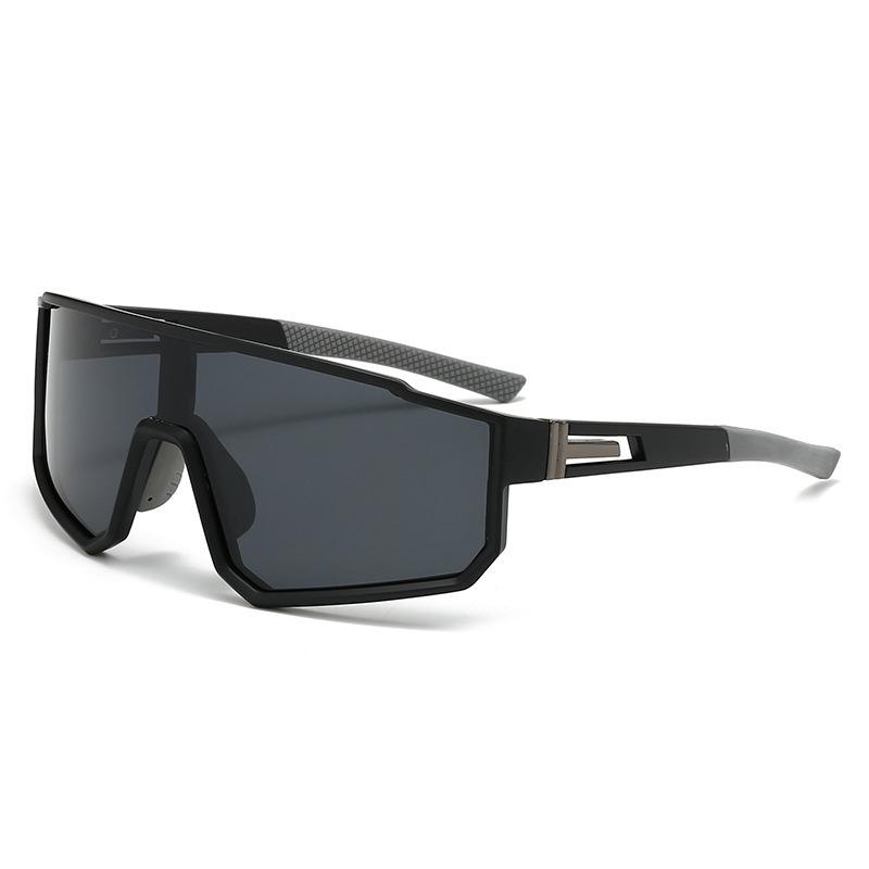 Men's Polarized Sports Glasses: Windproof, Sandproof Goggles for Outdoor Cycling and Mountaineering.