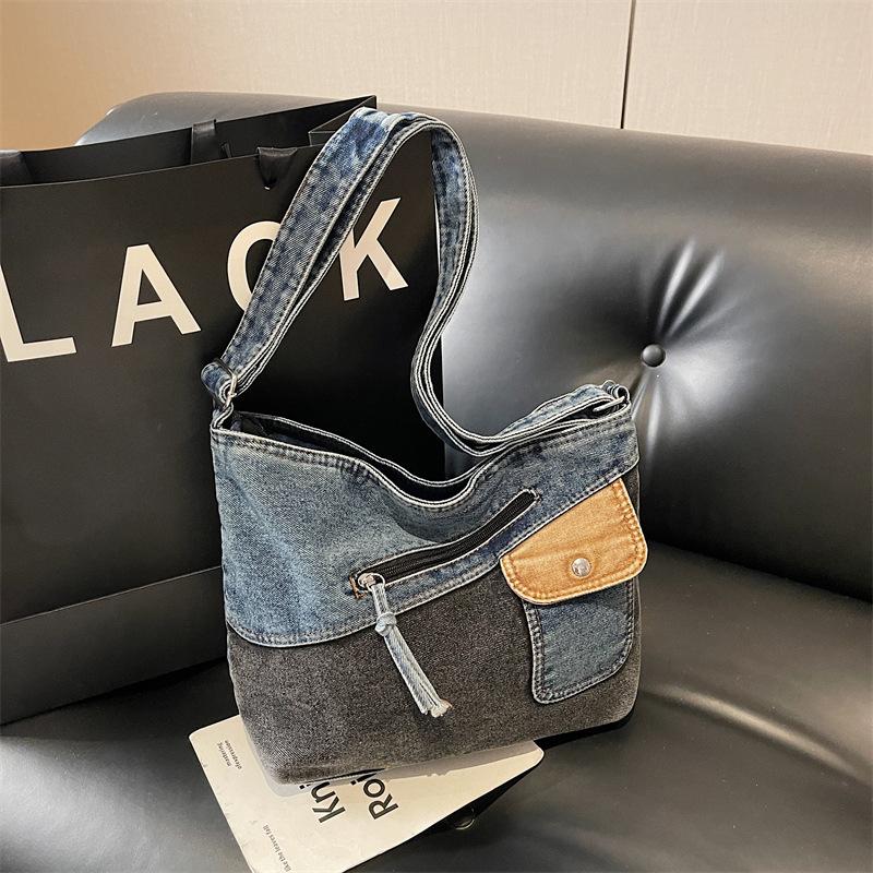 New Fashi Denim Shoulder Bag Casual Patchwork Crossbody Bag Large Capacity Trendy Fashiable and Versatile Commuting Bag