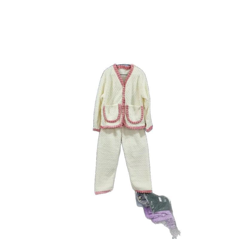 Women's Sweet Style Coral Fleece Pajamas Set with Rabbit Head Jacquard and Bowknot, Thickened for Autumn and Winter 2025.