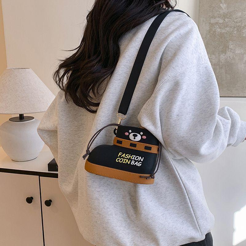Little Bear Rain Boots Crossbody Bag Parent Child Leisure Shoulder Bag 2025 New Cute and Versatile Silicone Small Bag