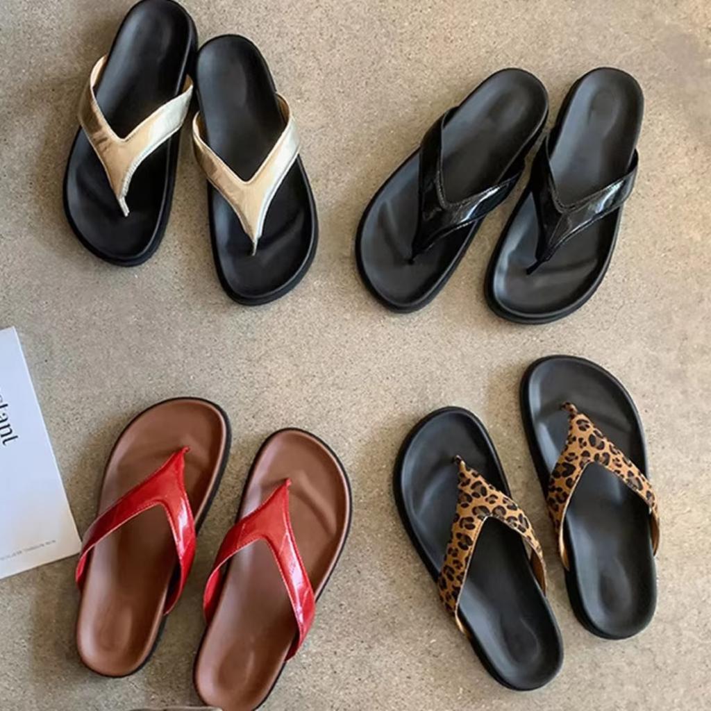 Ciabatte da donna di alta qualità con clip per dita dei piedi, scarpe casual con tacco basso e piatto 2027, infradito estive Zapatos De Mujer