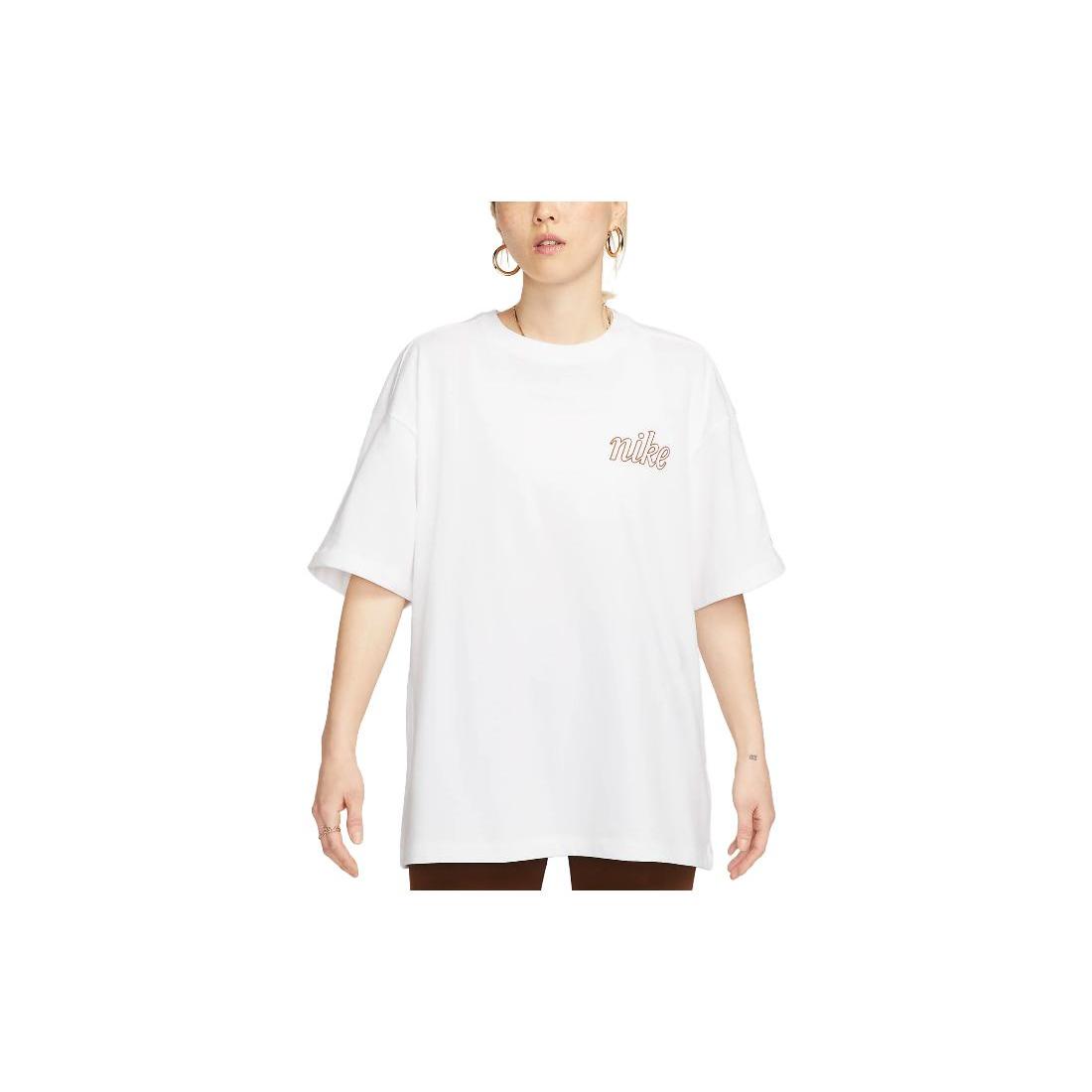 

Новые женские белые футболки Nike FQ6010-100 M