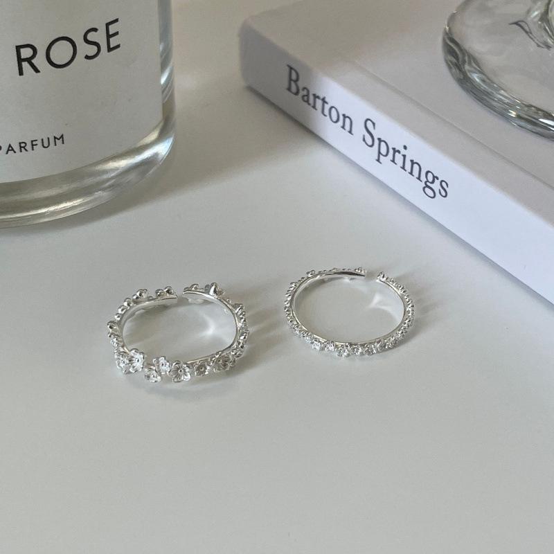 Korean Floral Ring: Light Luxury, Adjustable, Stackable, Simple Fresh Design