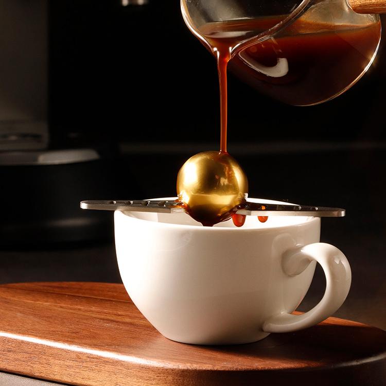 Kávové ledové kuličkyRučně uvařené ledové kuličkyEspresso Ručně uvařené kávové ledové kuličkyZachované aroma Nerezová miska na ledové kuličky