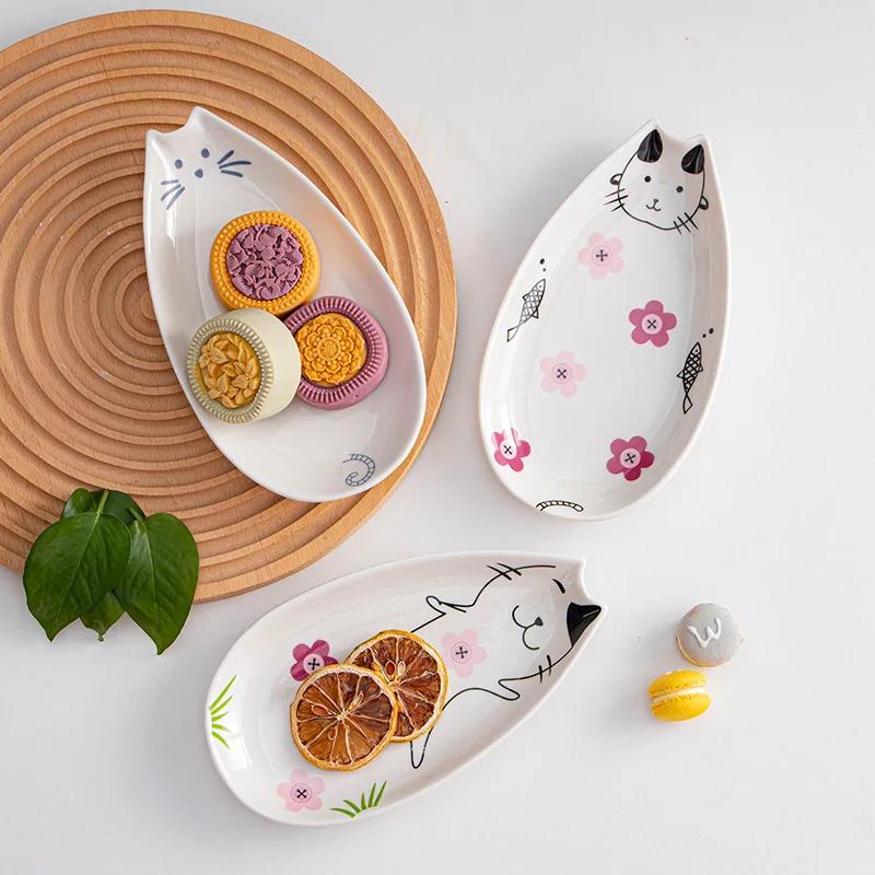 Creative Ceramic Cartoon Cat Plate Japanese Painted Cat Snack Plate Nuts Snack Fruit Salad Dish Tableware Home Kitchen Supplies