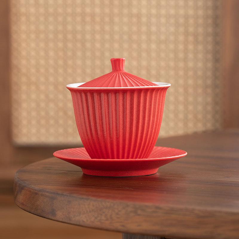 

Святковий червоний керамічний весільний чайний сервіз