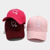 Bestickte Herzmuster Personalisierte Baumwoll-Baseballkappe für Männer und Frauen Personalisierte Papa-Kappen Sorority-Hut