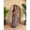 Weiche Baumwoll-Chanderi-Saris mit Kalamkari-Digitaldruckmuster, Quasten über dem Sari.