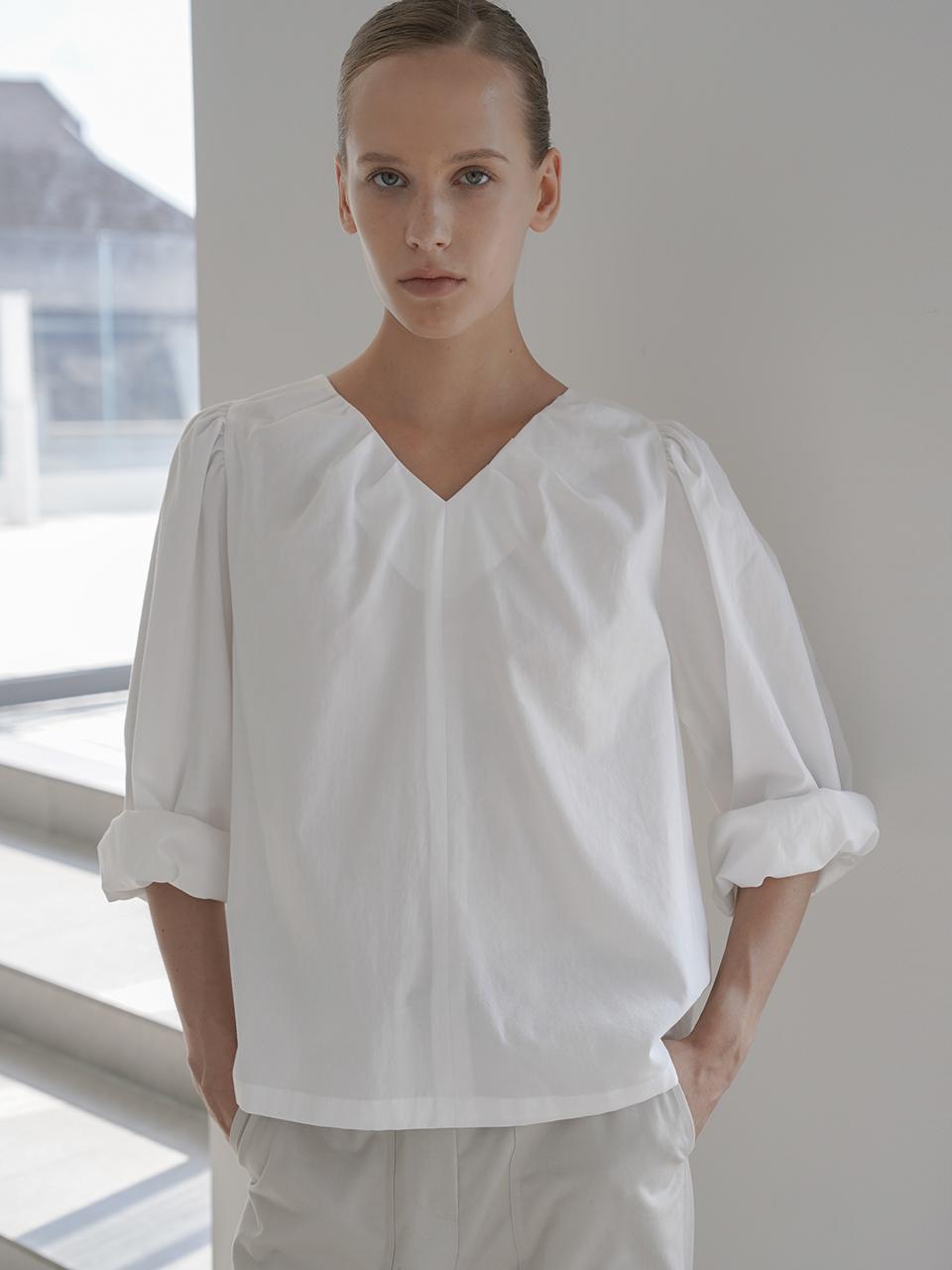 Raye Sonia Shirring V-Neck Puff Sleeve Blouse (White)
