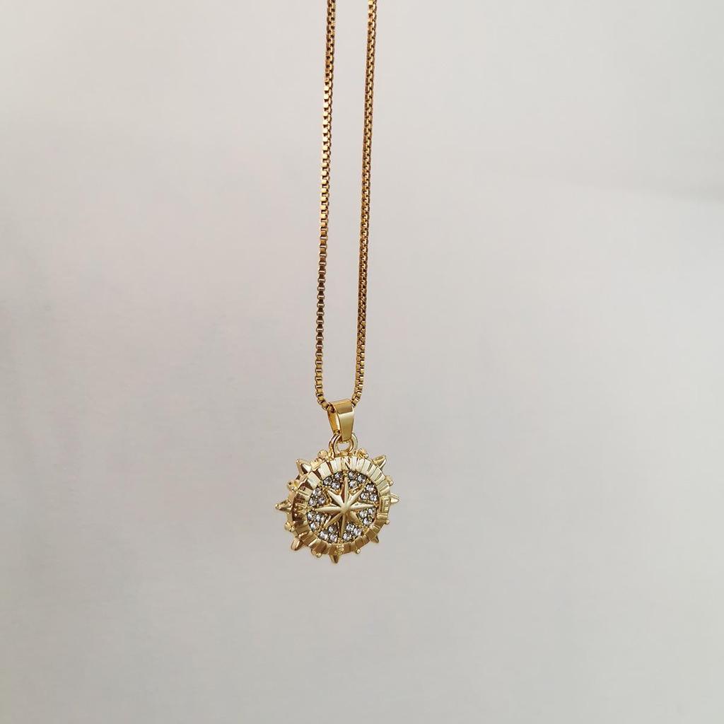 Korean Influencer-Inspired Rhinestone Necklace - Versatile Rose Collarbone Jewelry