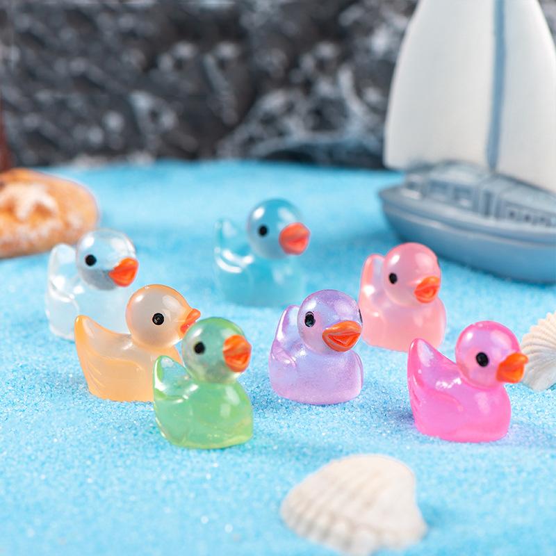 30pcs Mini Resin Colorful Duck Ornament Miniature Figures Tiny Duck Handicraft Micro Landscape Dollhouse Decoration