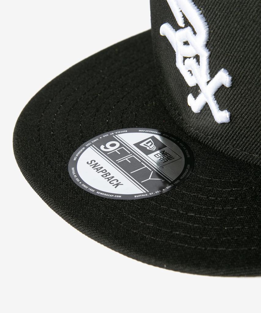 New Era 9FIFTY Black White Black x Free Size & Cap, White, [Used]
