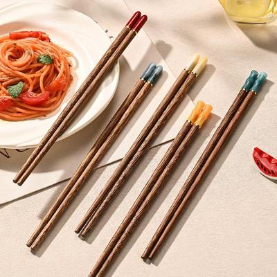 1Pair Chinese Chopsticks Wooden Sushi Sticks Japanese Chopstick Set Reusable Korean Food Chop Sticks Kitchen Wood Tableware