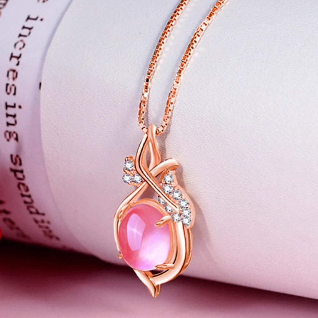 Planted Planted Powder Crystal Flower Leaf Pendant Necklace