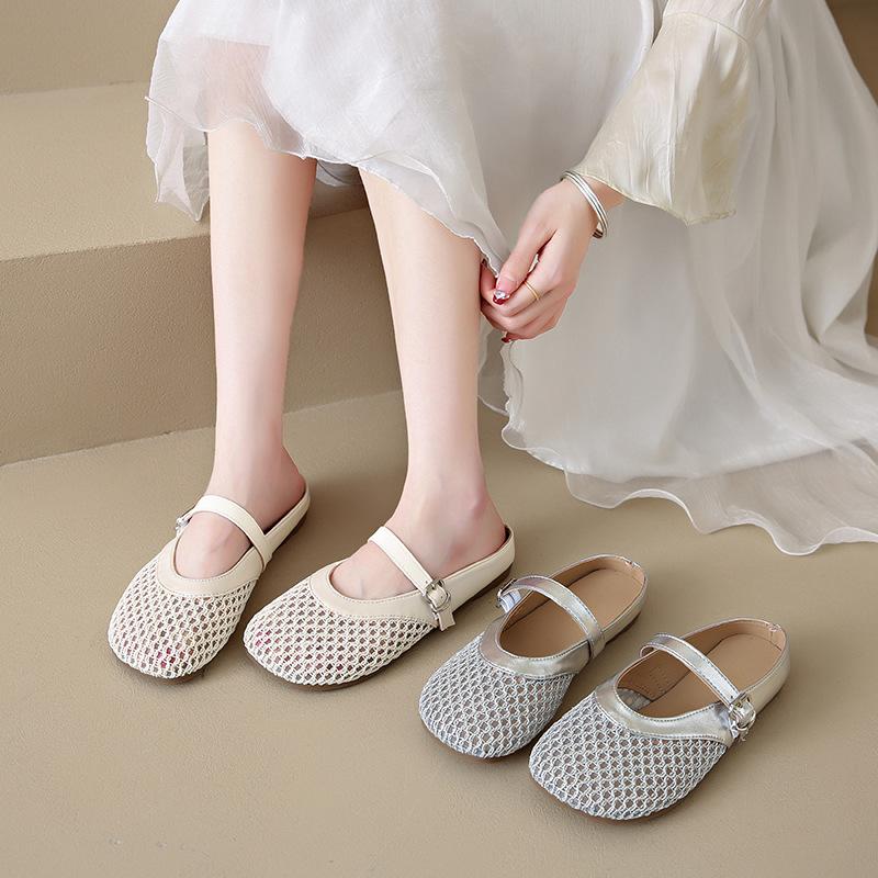 Hollow woven bag head half drag women's shoes summer wear new flat bottom breathable one pedal hole shoes sandals