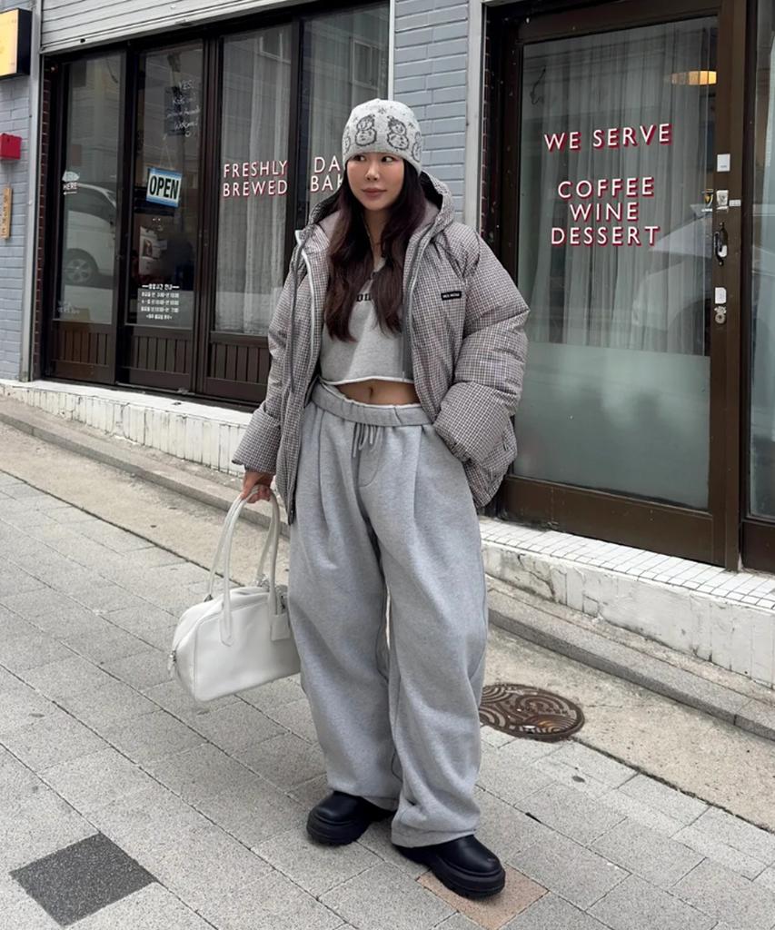 AOTT Semi-Wide Balloon Fit Sweatpants 6 Colors (Type A)