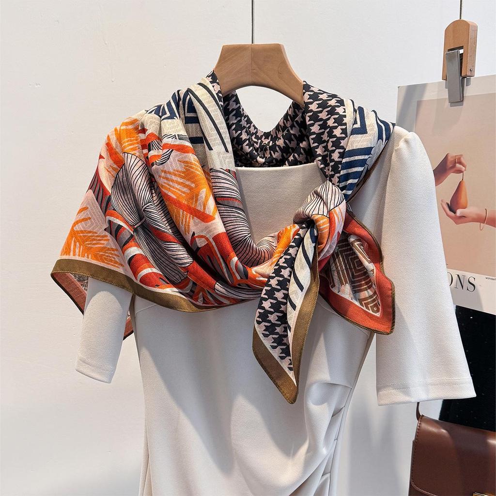 90*90Cm Retro Printed Square Scarf Women Imitation Silk Scarves Bandanas Luxury Travel Shawl Wraps Elegant Hijab Neckerchief