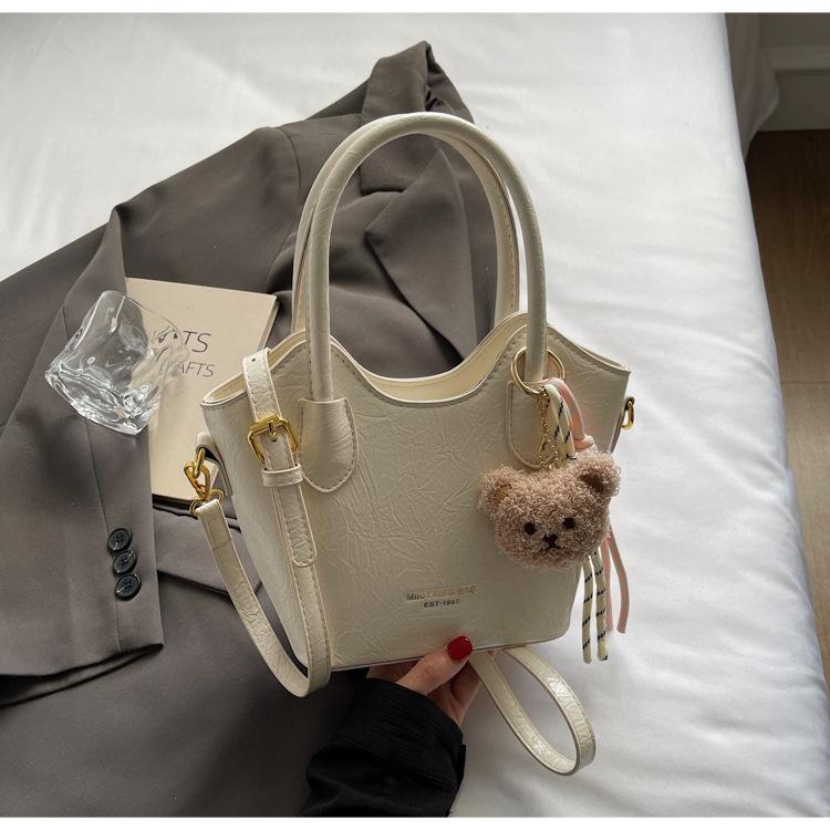 Versatile Premium 2025 Crossbody Bag Summer New Portable Bucket Bag Niche Design Retro Commuter Shoulder Bag