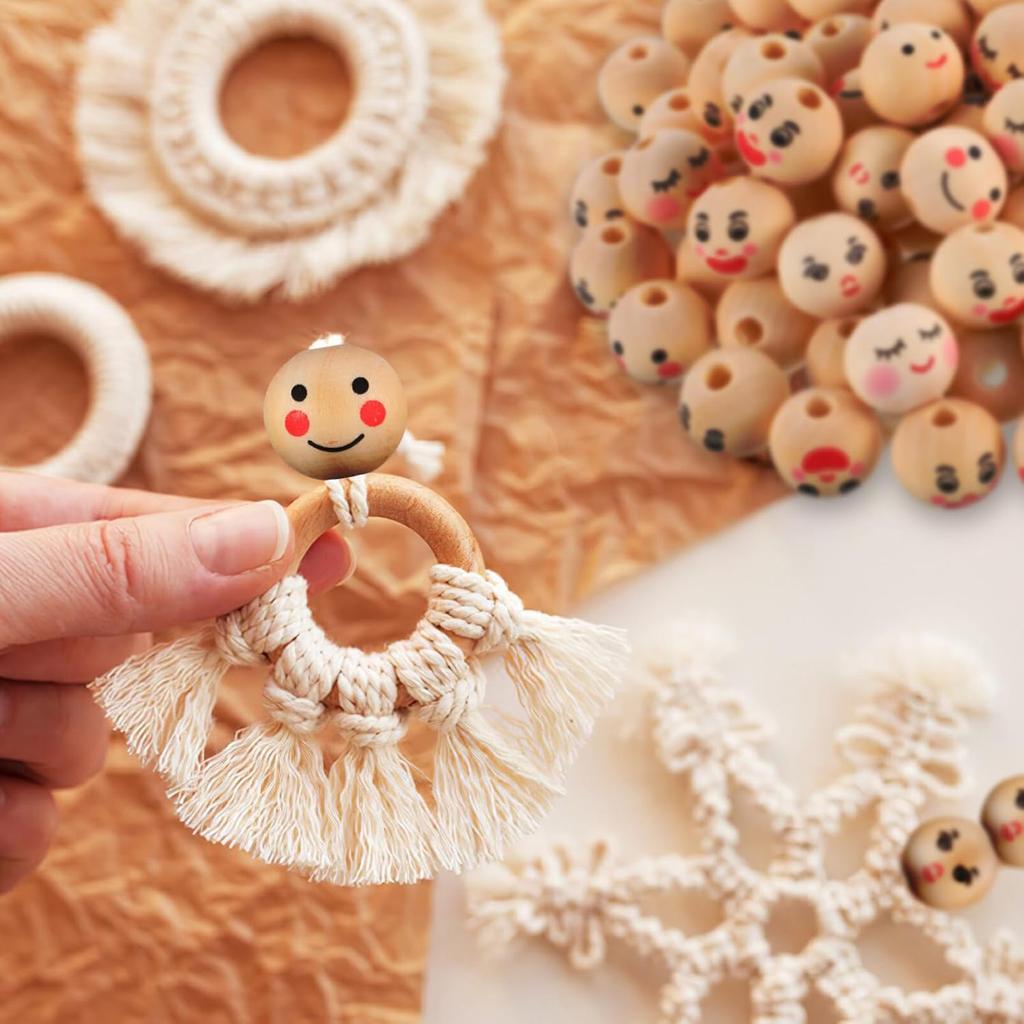COHEALI 100pcs Smiling Face Wooden Beads Wood Spacer Beads Loose Bead 20mm Painted Wooden Beads for DIY Bracelet Necklace Jewelry Making Hair Crafts