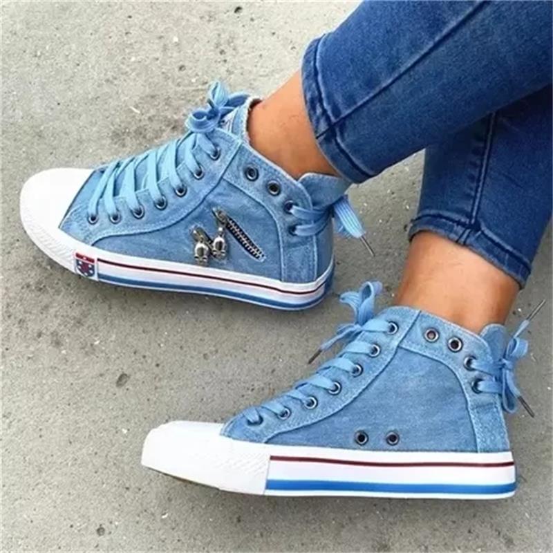 Zapatillas Deportivas Casuales Clásicas de Moda Cómodas de Caña Alta para Mujer, Denim, Tacón Plano, Punta Redonda, Cordones, Decoración Metálica de Calavera