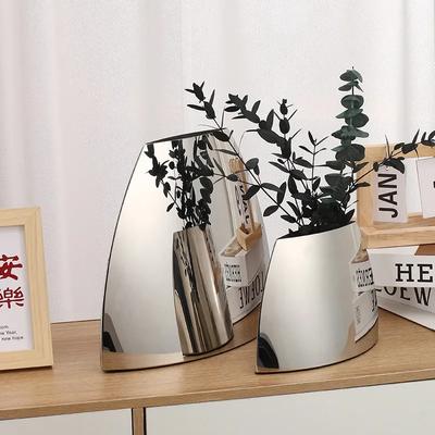 Creative Metal Flower Vase, Arc-Shaped, Stainless Steel Ornament, Minimalist Design, Modern Bedroom and Office Decor