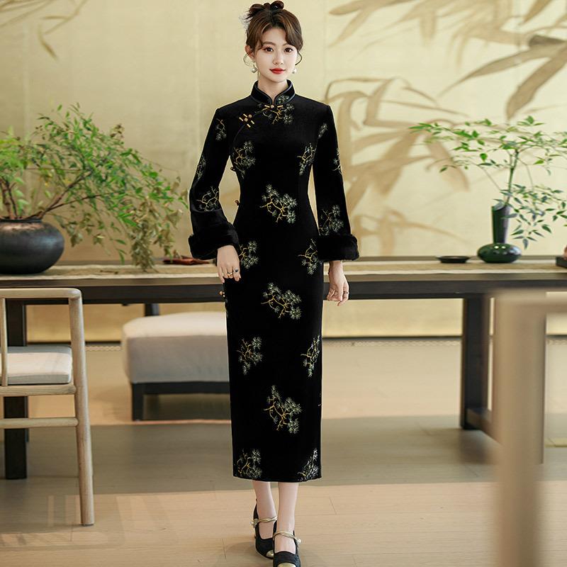 Black velvet thickened winter clothing national style new Chinese long-sleeved cheongsam new young women s retro autumn and winter M