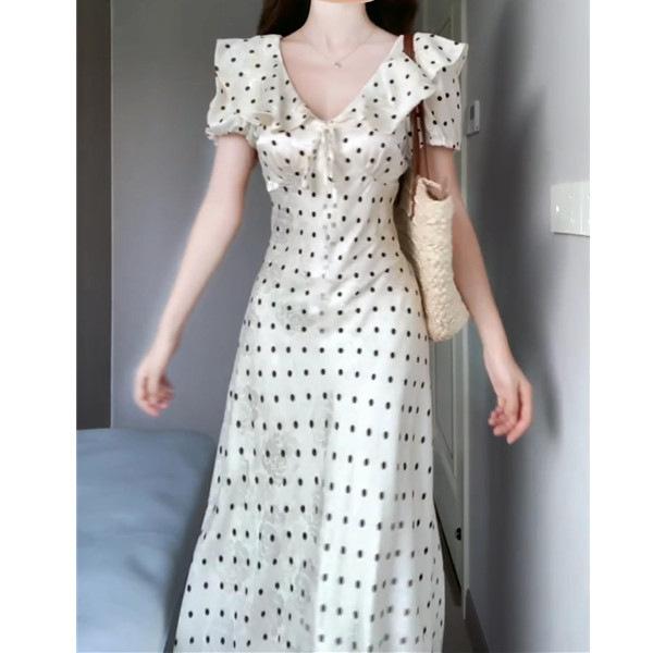 French polka dot bubble sleeve dress women's summer seaside vacation gentle wind waist temperament beautiful small skirt