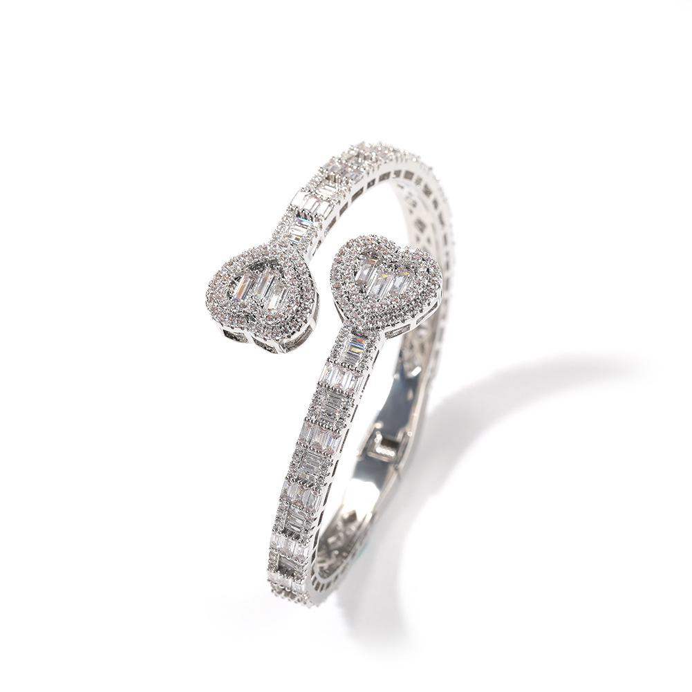 Trendy Geometric Rhinestone Heart Clasp Bracelet - Cute, Lovely, and Fashionable Bracelet Accessories