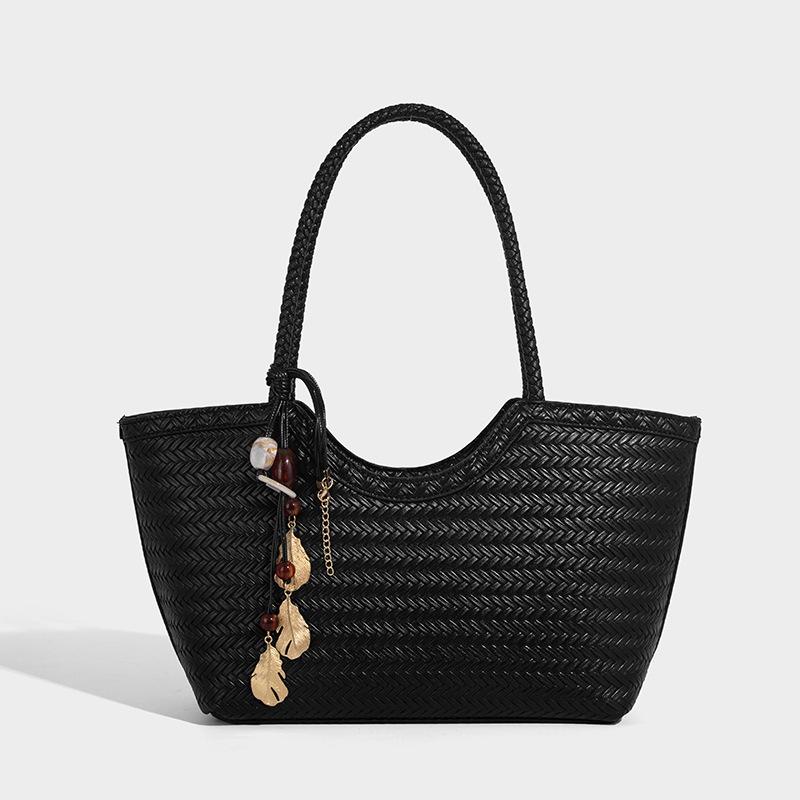 

Large Capacity Commuter Woven Bag Women s 2025 New High-end Basket Bag Fashion Versatile Tote Bag Black（No Pendant）