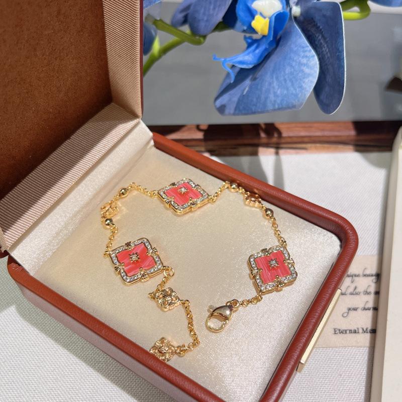 Italian Cloth Qi Lati Natural White Fritillary Four-Leaf Clover Bracelet Women'S Fashion Retro Rhombus Chalcedony Jewelry