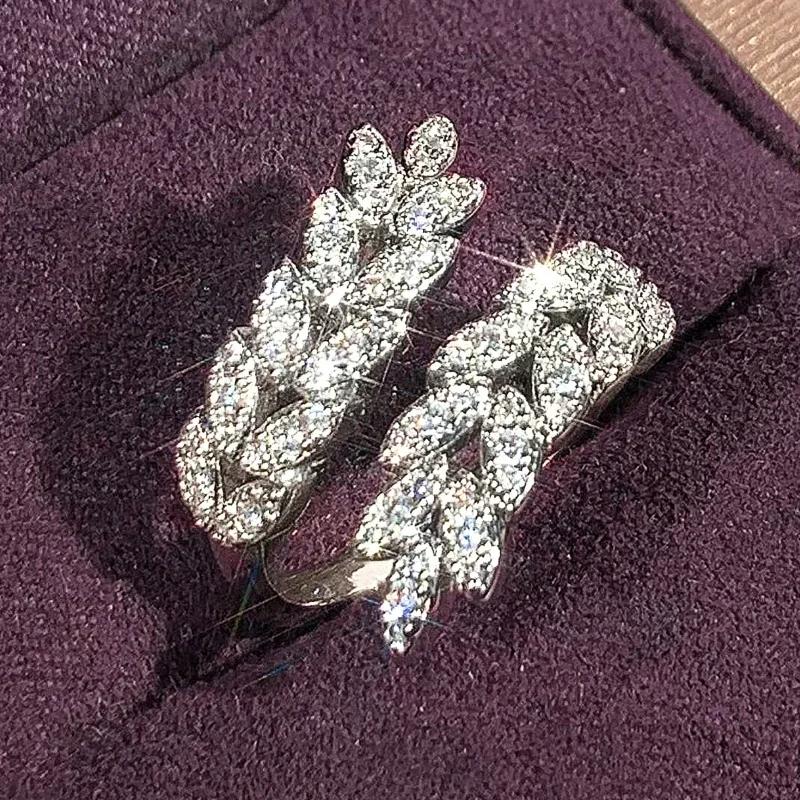Huitan Leaf Shaped Women Opening Rings Inlaid Shining Cubic Zirconia Trendy Party Engagement Accessories Daily Versatile Jewelry