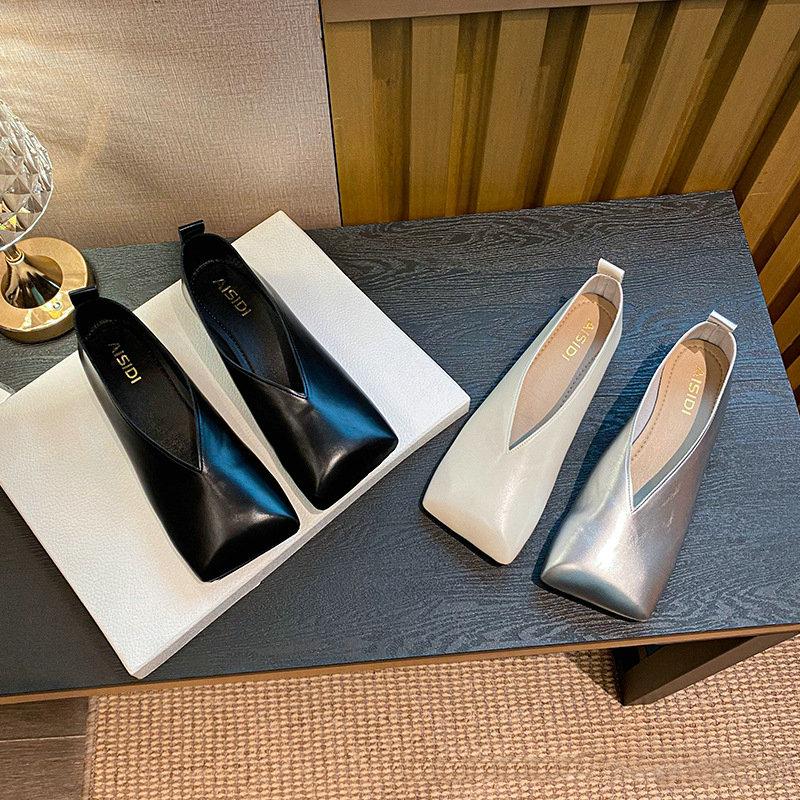 Square-Toed Single-Shoe Women'S 2025 New Soft Leather Flat Niche Designer Fashionable Women'S Shoes, Stylish And Unique