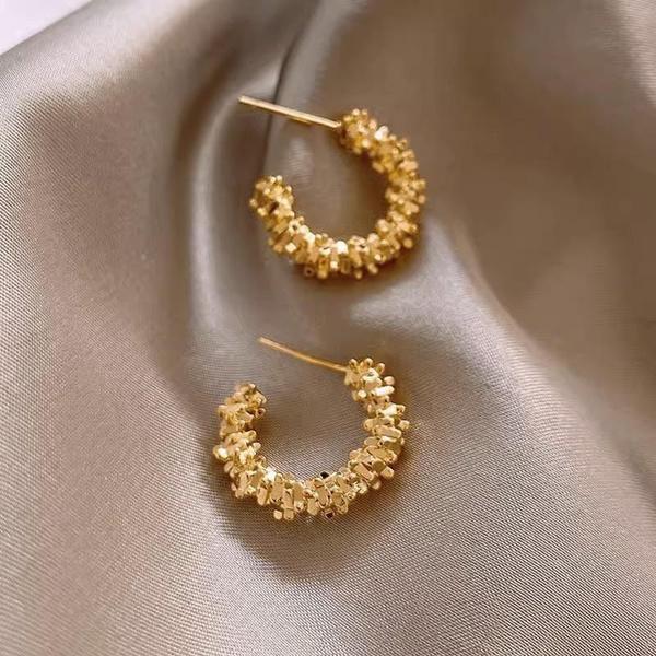 New Fashion Trend Unique Design Elegant Exquisite Irregular C Shape Earrings Female Jewelry Party Gift