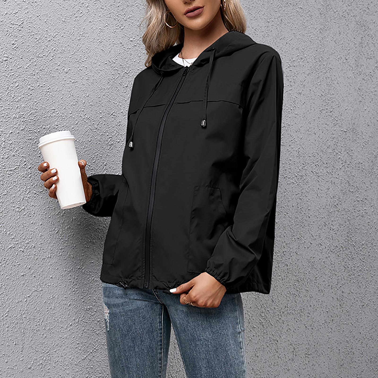 

Женская модная простая однотонная ветрозащитная и непромокаемая карманная ветровка с капюшоном для занятий спортом на открытом воздухе, карманная куртка L чёрный