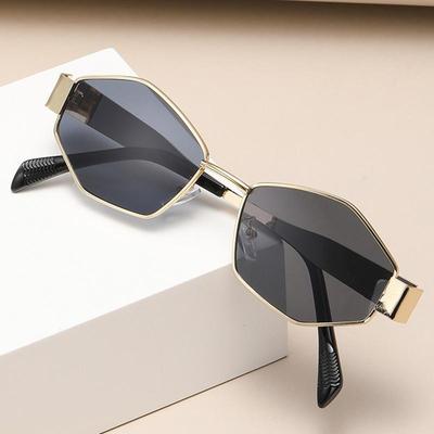 Kleine Sonnenbrille mit polygonalem Metallrahmen für Damen, modische Punk-Rhombus-Sonnenbrille für Männer, trendige Brillen