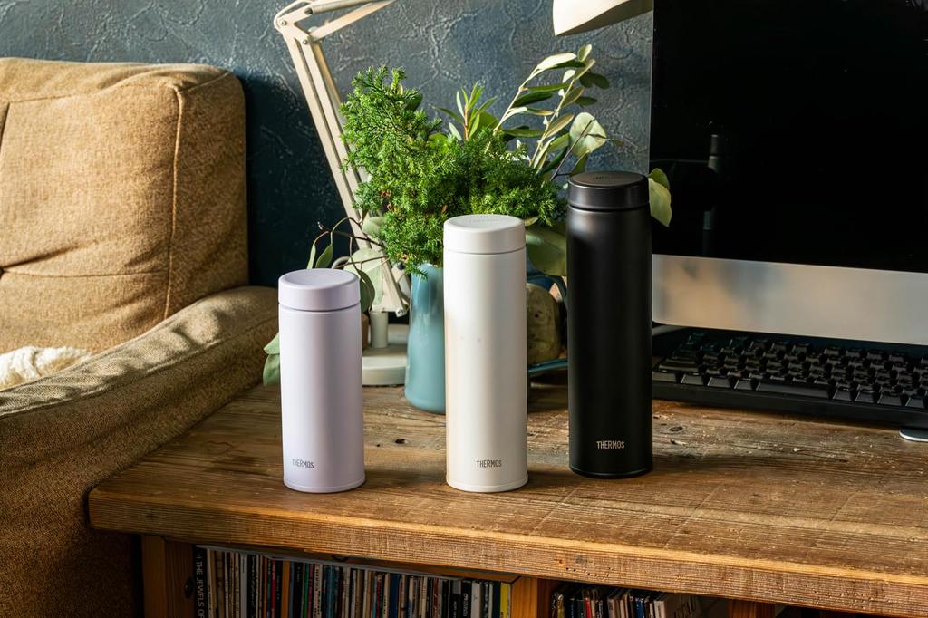 Thermos Thermos Vacuum Insulated Portable Midnight with Few Parts for Easy Secure Screw and Stainless Steel Mug, 600ml, Black, Cleaning, Closure,