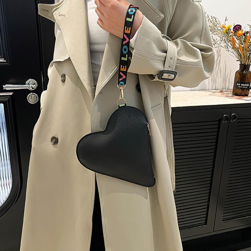 Yogodlns Mini plic de modă în formă de inimă pentru femei, portofel de monede colorat bomboană cu brățară de mână, suport elegant cu fermoar pentru carduri și plic pentru chei