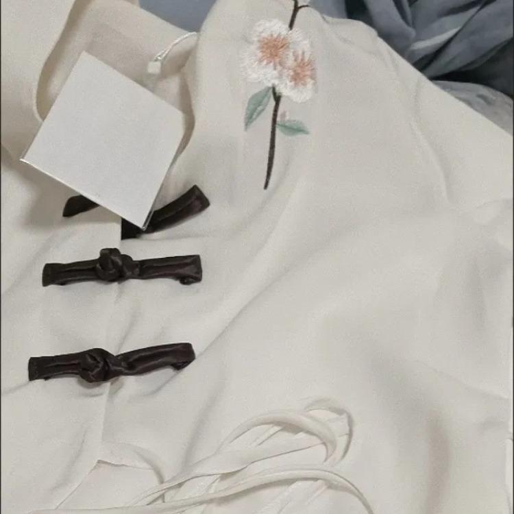 Summer V Neck Chinese Embroidery Blouse Women Oblique Frog Buttons Tie Loose Casual Shirt
