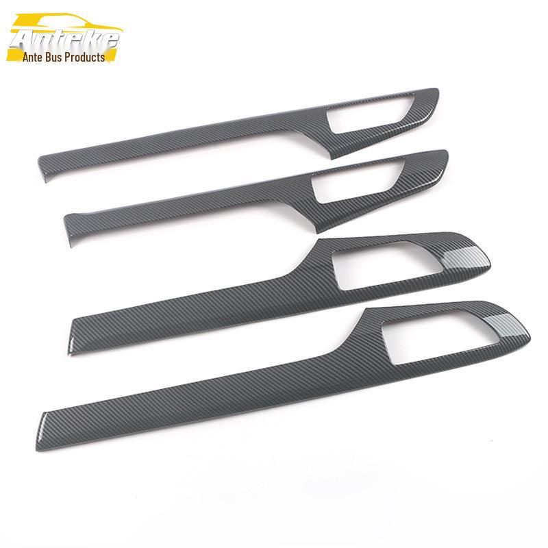 

Compatible with 21 Crown Highlander Inner Door Edge Trim and Bright Strip Bumper Modification Accessories.