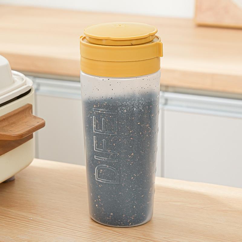 

Rotating powder dispenser,home creative baking powder dispenser,large capacity barbecue powder,starch with lid seasoning bottle жёлтый