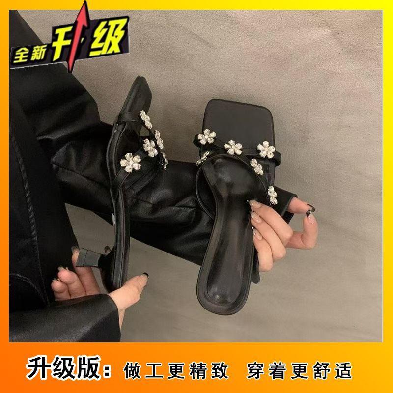 Square head open-toed temperament one-word slippers women's summer 2025 new simple flower rhinestone versatile niche shoes